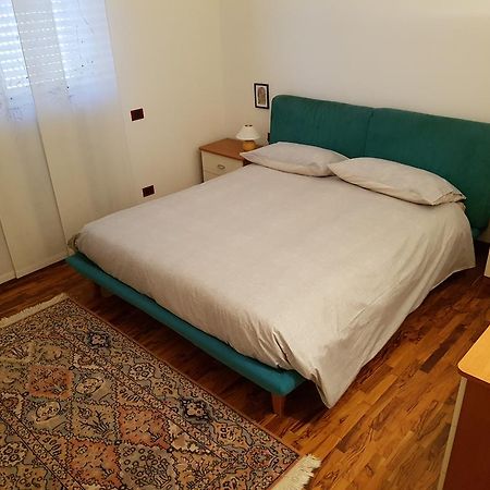 Casa Elena Apartment Albese Con Cassano Bagian luar foto