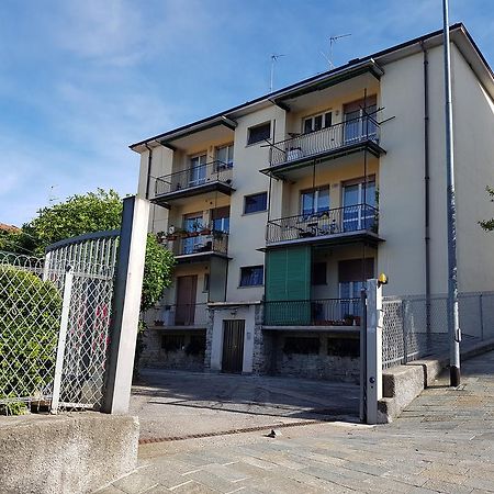 Casa Elena Apartment Albese Con Cassano Bagian luar foto